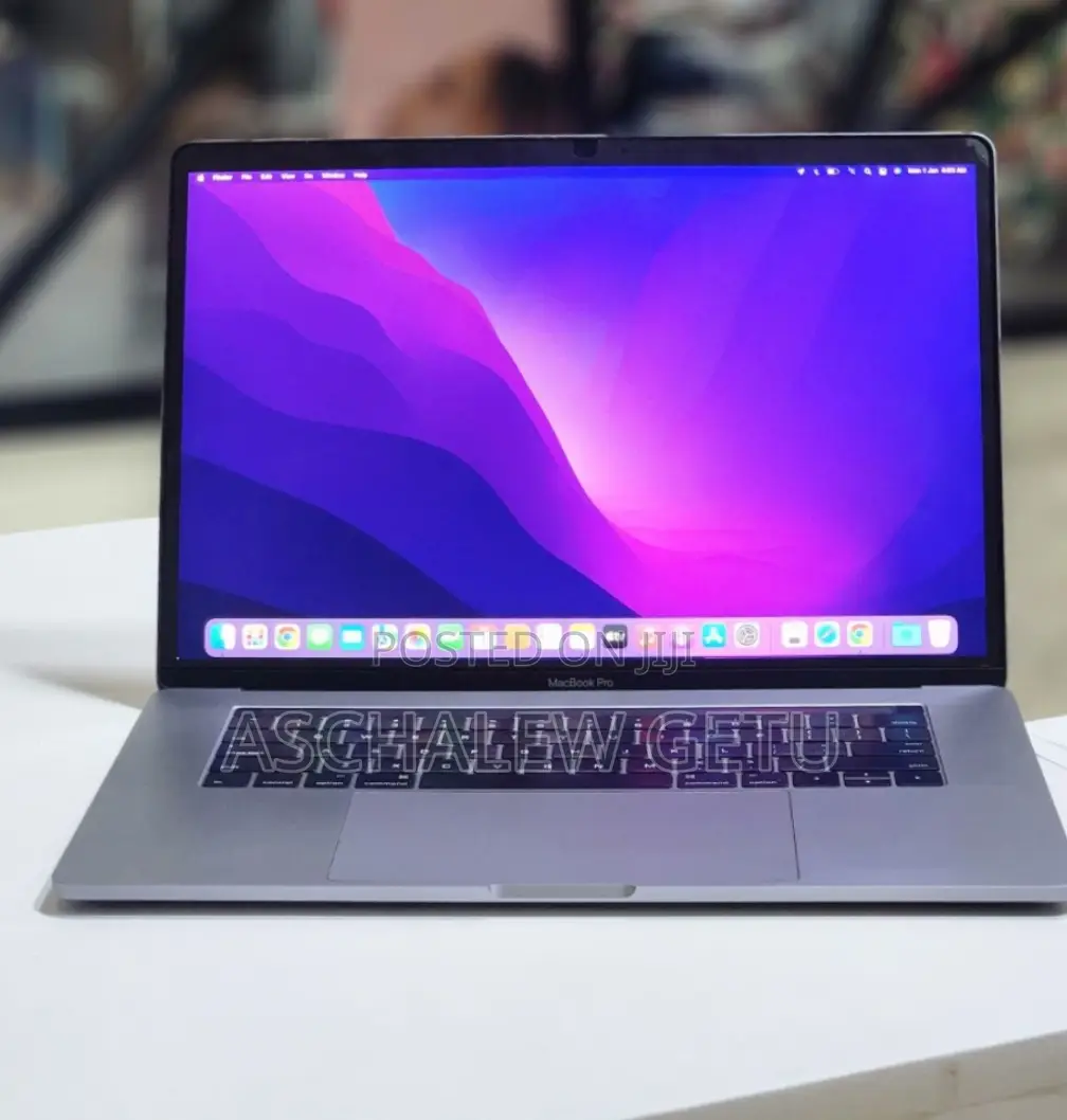 New Laptop Apple MacBook Pro 2016 16GB Intel Core I7 SSD 256GB