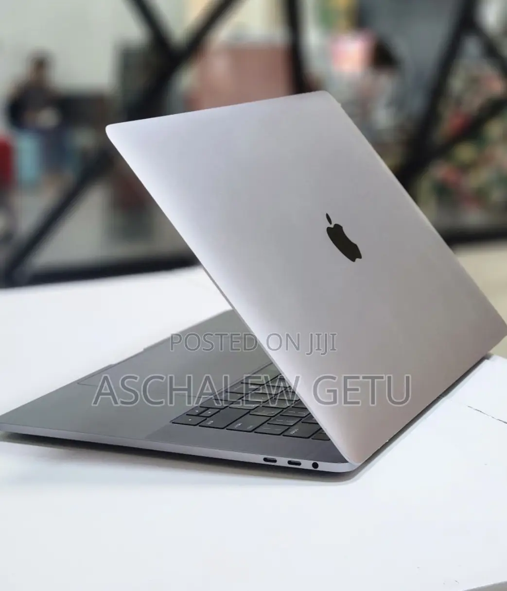 New Laptop Apple MacBook Pro 2016 16GB Intel Core I7 SSD 256GB