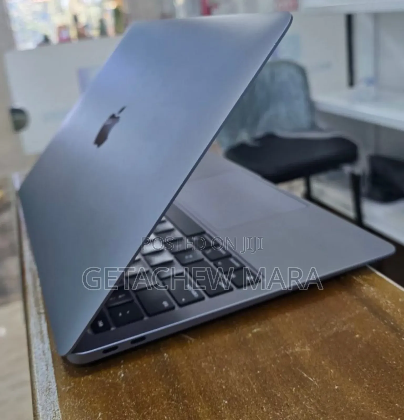 New Laptop Apple MacBook Air 2020 M1 8GB Intel Core I7 SSD 256GB