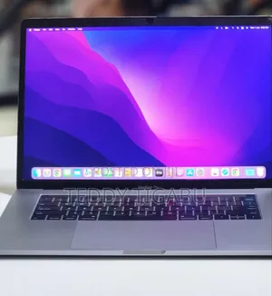 Photo - New Laptop Apple MacBook Pro 16GB Intel Core I7 SSD 256GB
