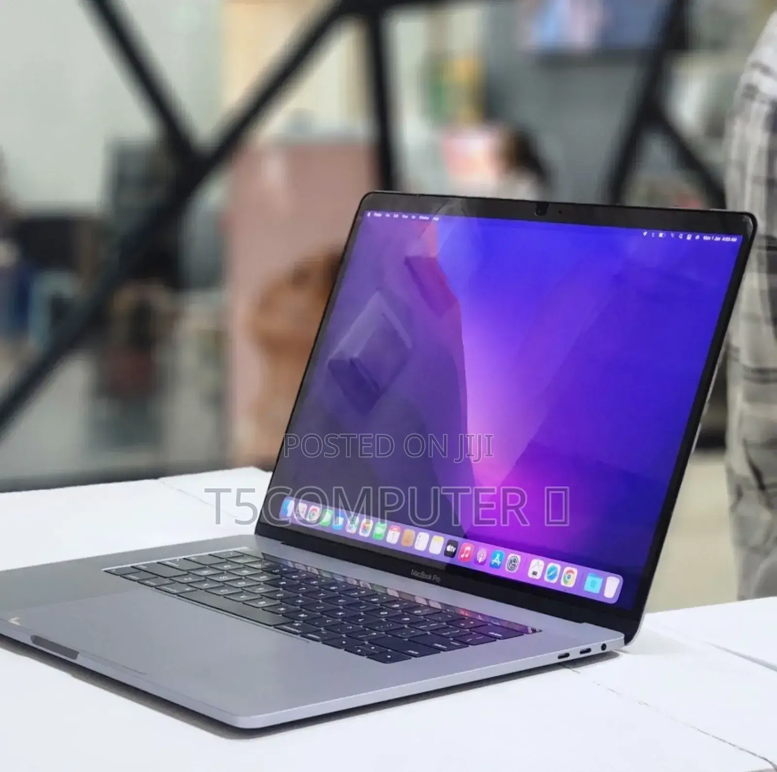 New Laptop Apple MacBook Pro 2016 16GB Intel Core I7 SSD 256GB