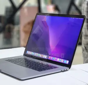 New Laptop Apple MacBook Pro 2016 16GB Intel Core I7 SSD 256GB