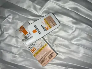 Photo - La Roche Posay Tinted Mineral Sunscreen