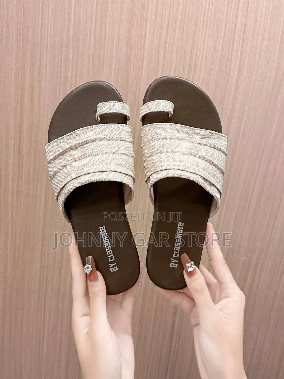 ውብ የሆኑ የሴቶች ጫማዎች