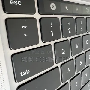New Laptop Apple MacBook Pro 2019 16GB Intel Core I7 SSD 512GB