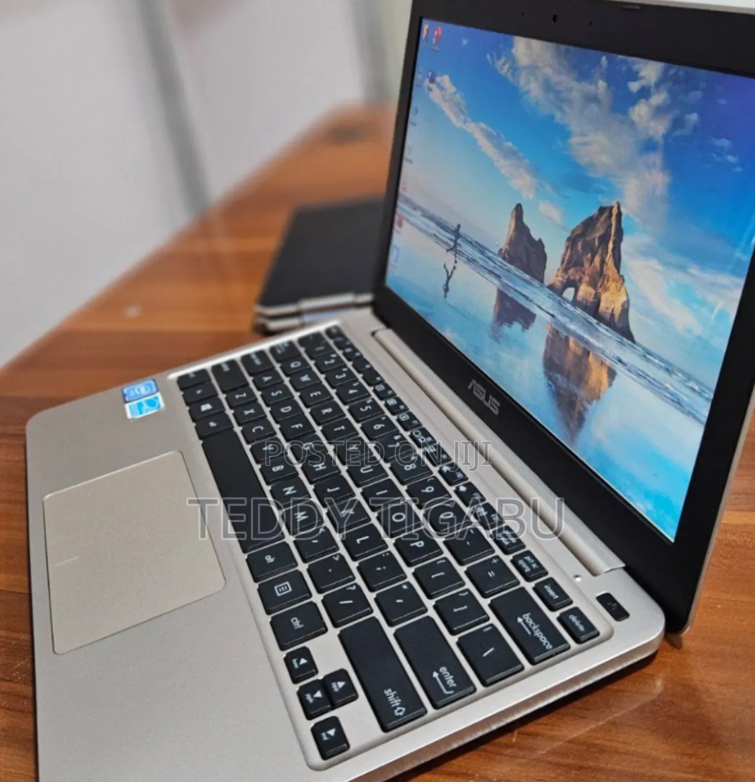 New Laptop Asus 2GB SSD 32GB