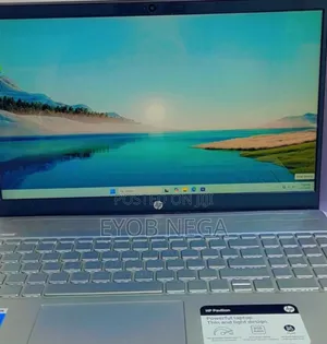 New Laptop HP Pavilion 15 8GB Intel Core I7 SSD 256GB