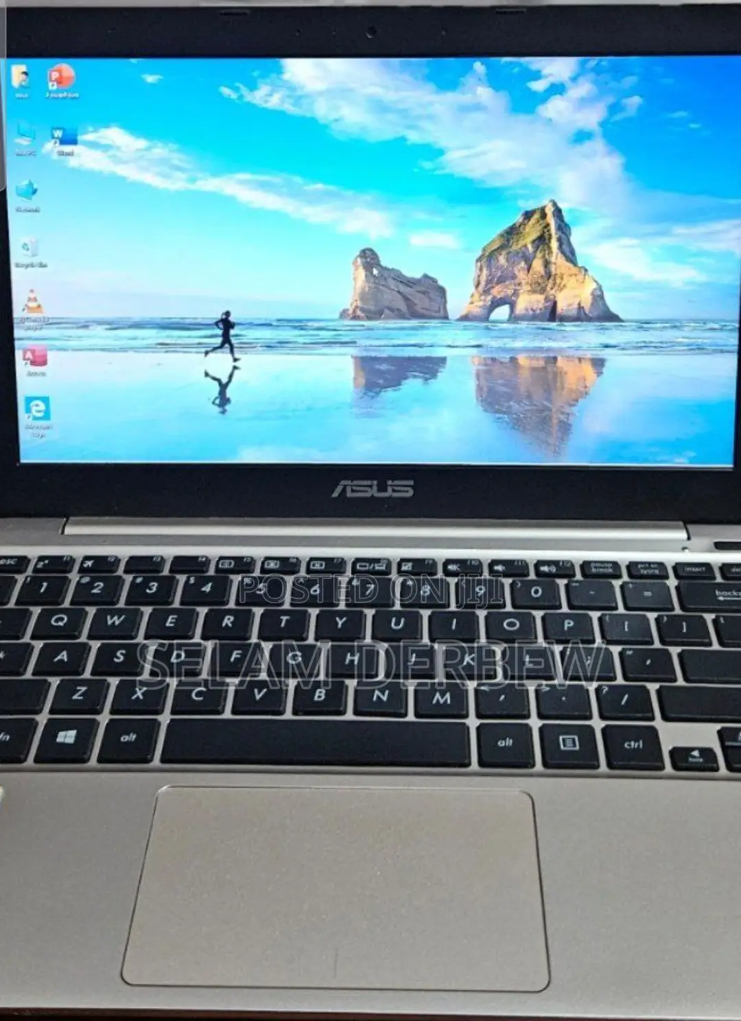 Laptop Asus 2GB Intel Core 2 Quad SSD 32GB