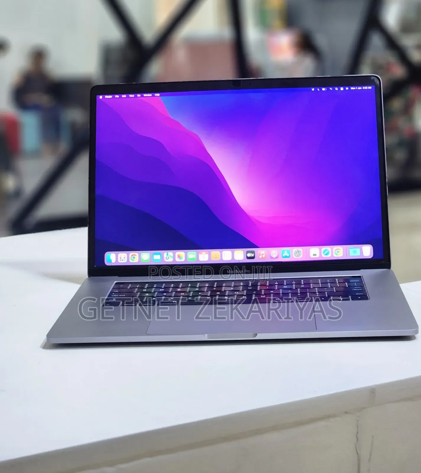 New Laptop Apple MacBook Pro 2016 16GB Intel Core I7 SSD 256GB