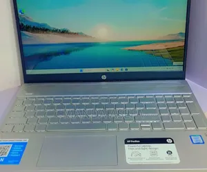 New Laptop HP Pavilion 15 8GB Intel Core I7 SSD 256GB