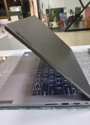 New Laptop Lenovo Thinkbook 14 16GB Intel Core I7 SSD 512GB