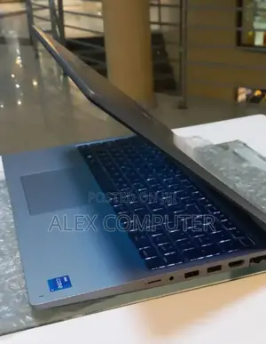 New Laptop Dell Latitude 5540 16GB Intel Core I7 SSD 512GB