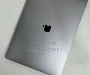 Photo - New Laptop Apple MacBook Pro 2019 16GB Intel Core I7 SSD 512GB