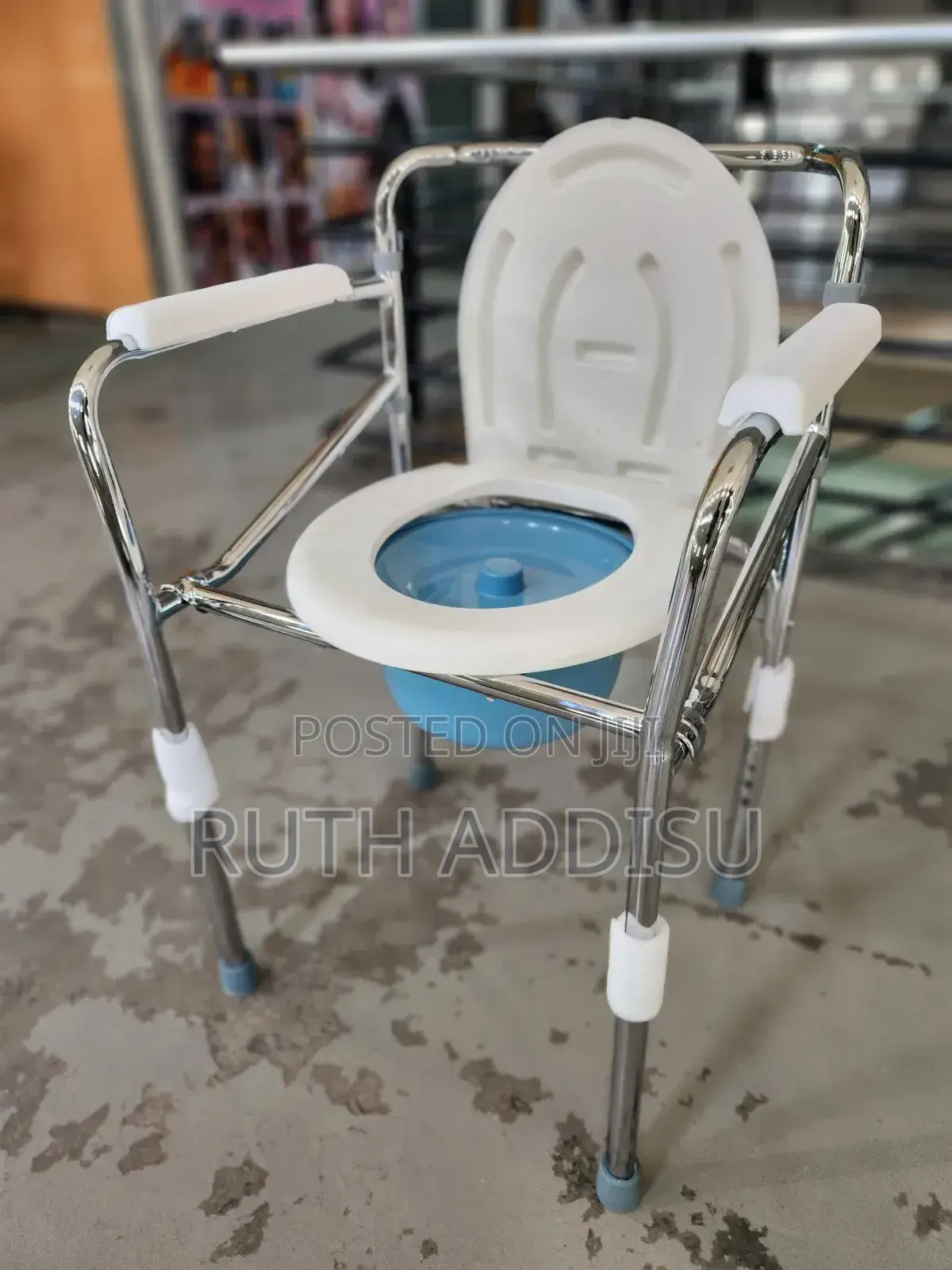 Strong Metal Commode Chair With Removable Waste Bucket