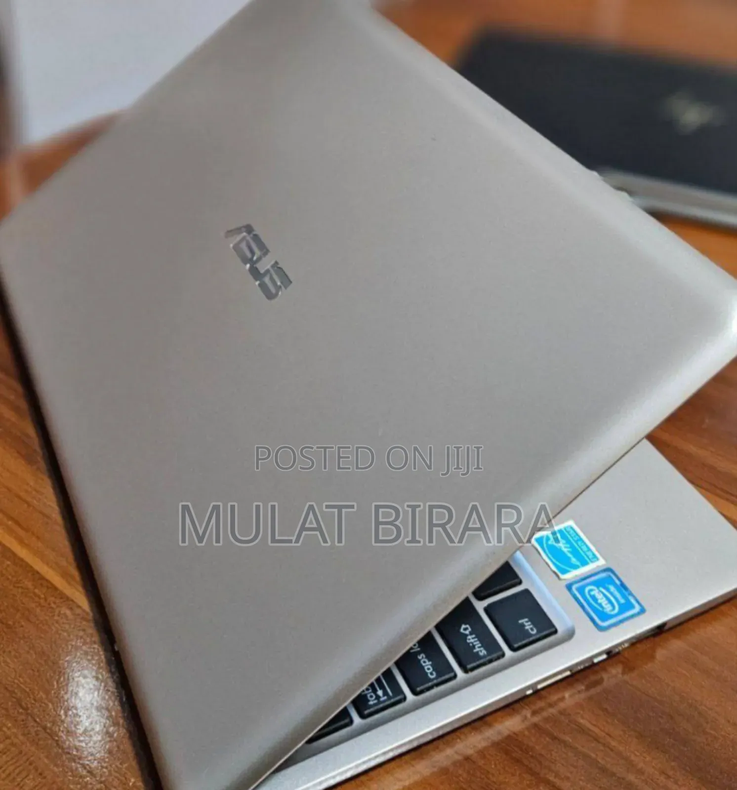 New Laptop Asus Lamborghini Eee PCVX6S 2GB Intel Atom SSD 32GB