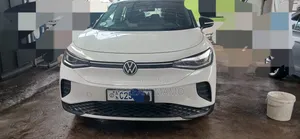Photo - Volkswagen ID.4 2022 White