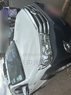 Toyota Hilux 2016 White