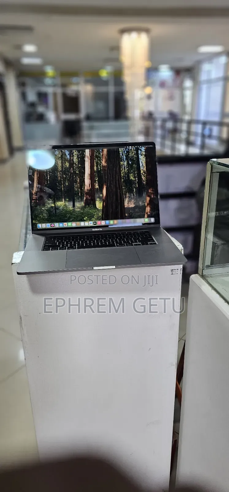 New Laptop Apple MacBook Pro 2019 16GB Intel Core I7 SSD 512GB