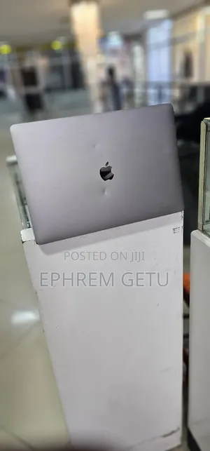 New Laptop Apple MacBook Pro 2019 16GB Intel Core I7 SSD 512GB