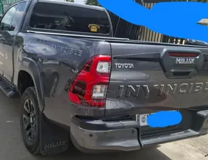 Toyota Hilux 2021 Gray