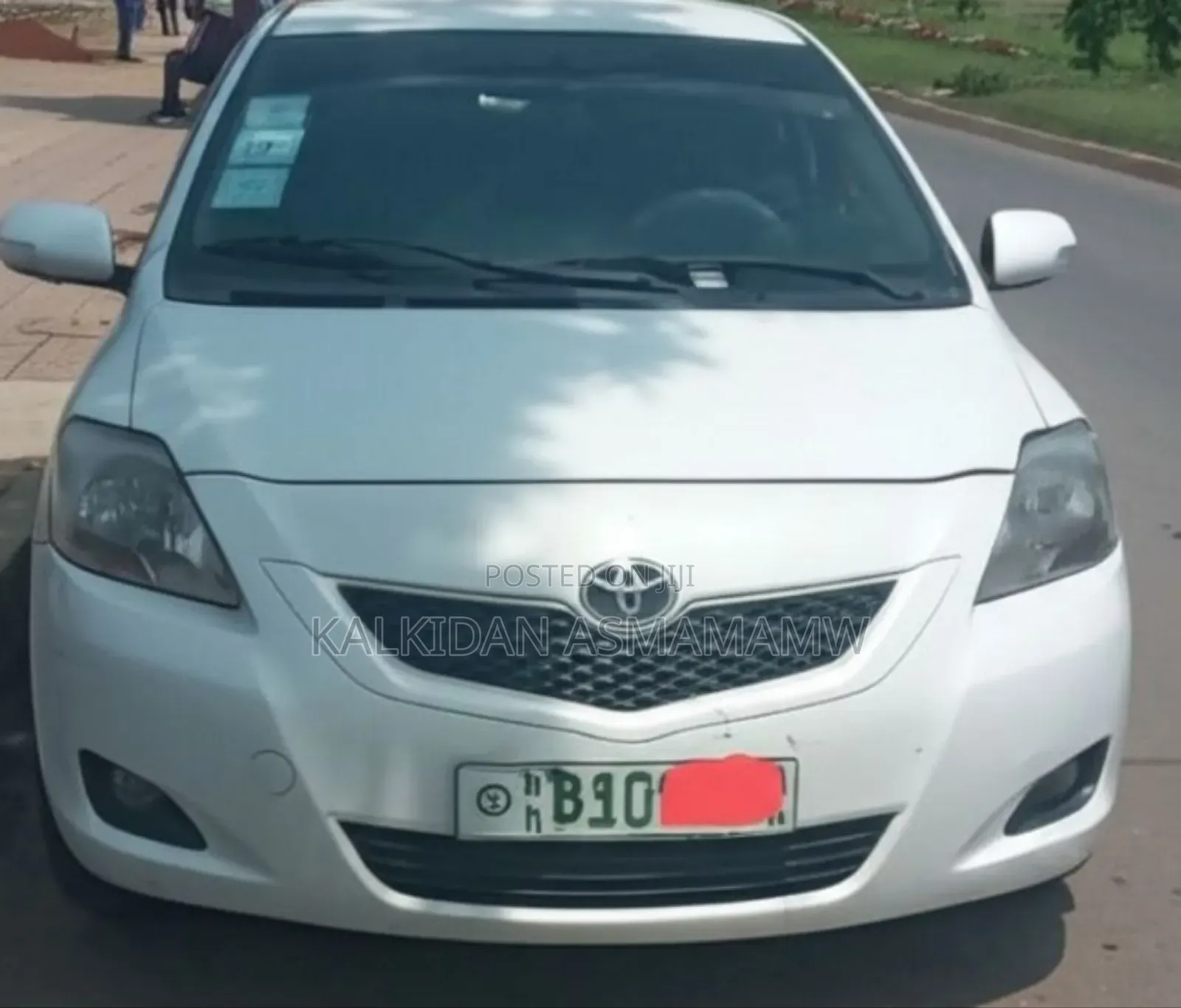Toyota Yaris 2010 White