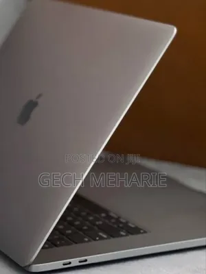 New Laptop Apple MacBook Pro 2019 16GB Intel Core I7 SSD 512GB