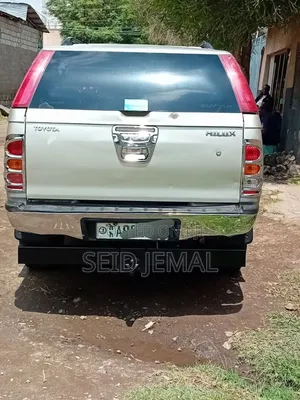 Toyota Hilux 2009 Silver