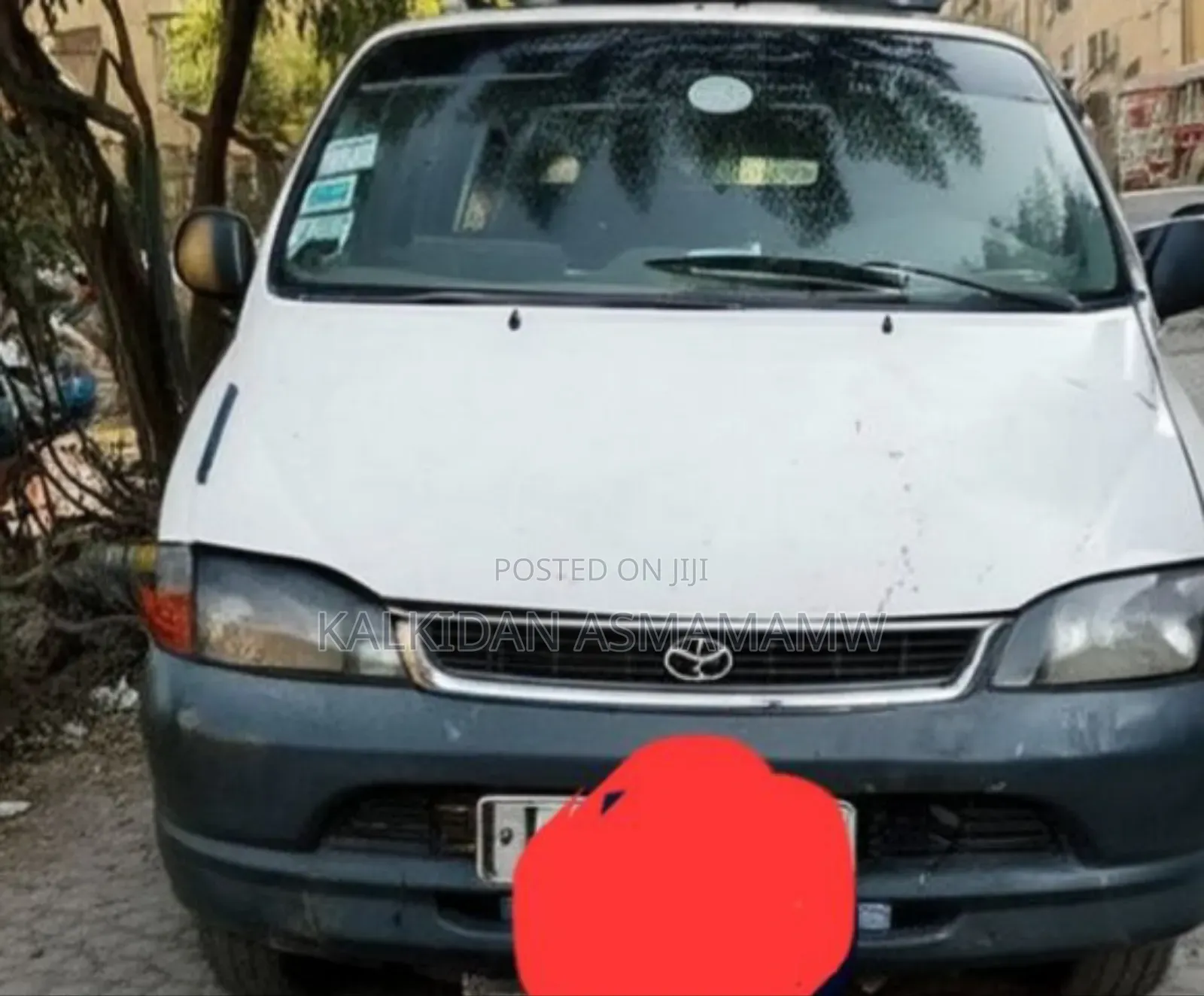 Toyota HiAce 2000 White