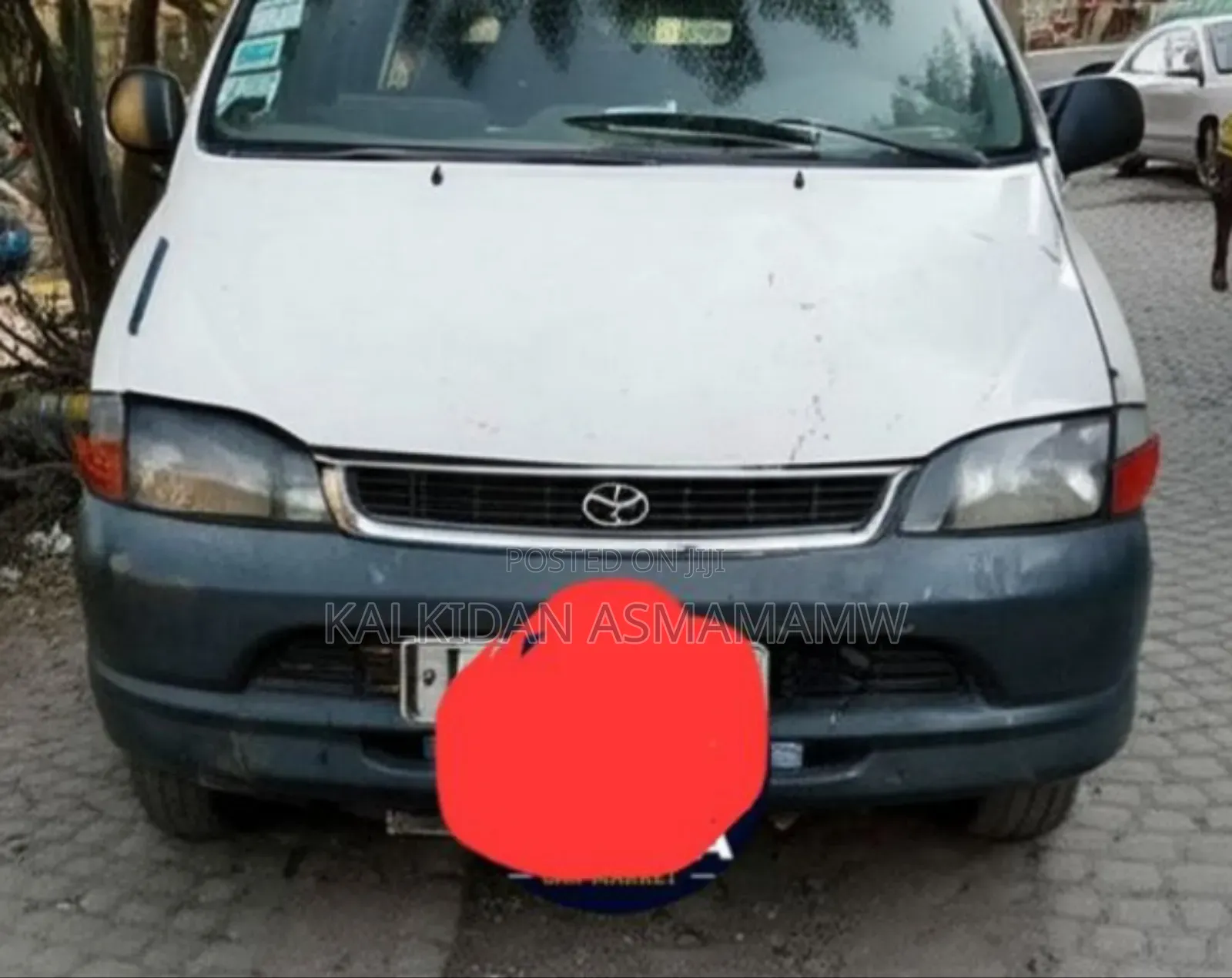 Toyota HiAce 2000 White