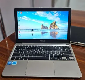 New Laptop Asus 2GB Intel Xeon SSD 32GB