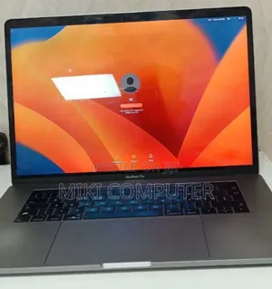 New Laptop Apple MacBook Pro 2017 16GB Intel Core I7 SSD 512GB