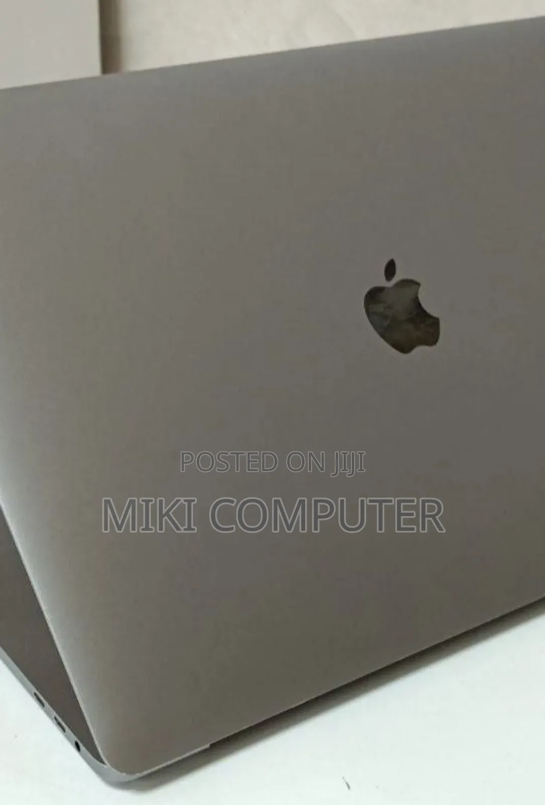 New Laptop Apple MacBook Pro 2017 16GB Intel Core I7 SSD 512GB