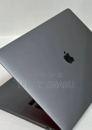 Photo - New Laptop Apple MacBook Pro 16GB Intel Core I7 SSD 512GB