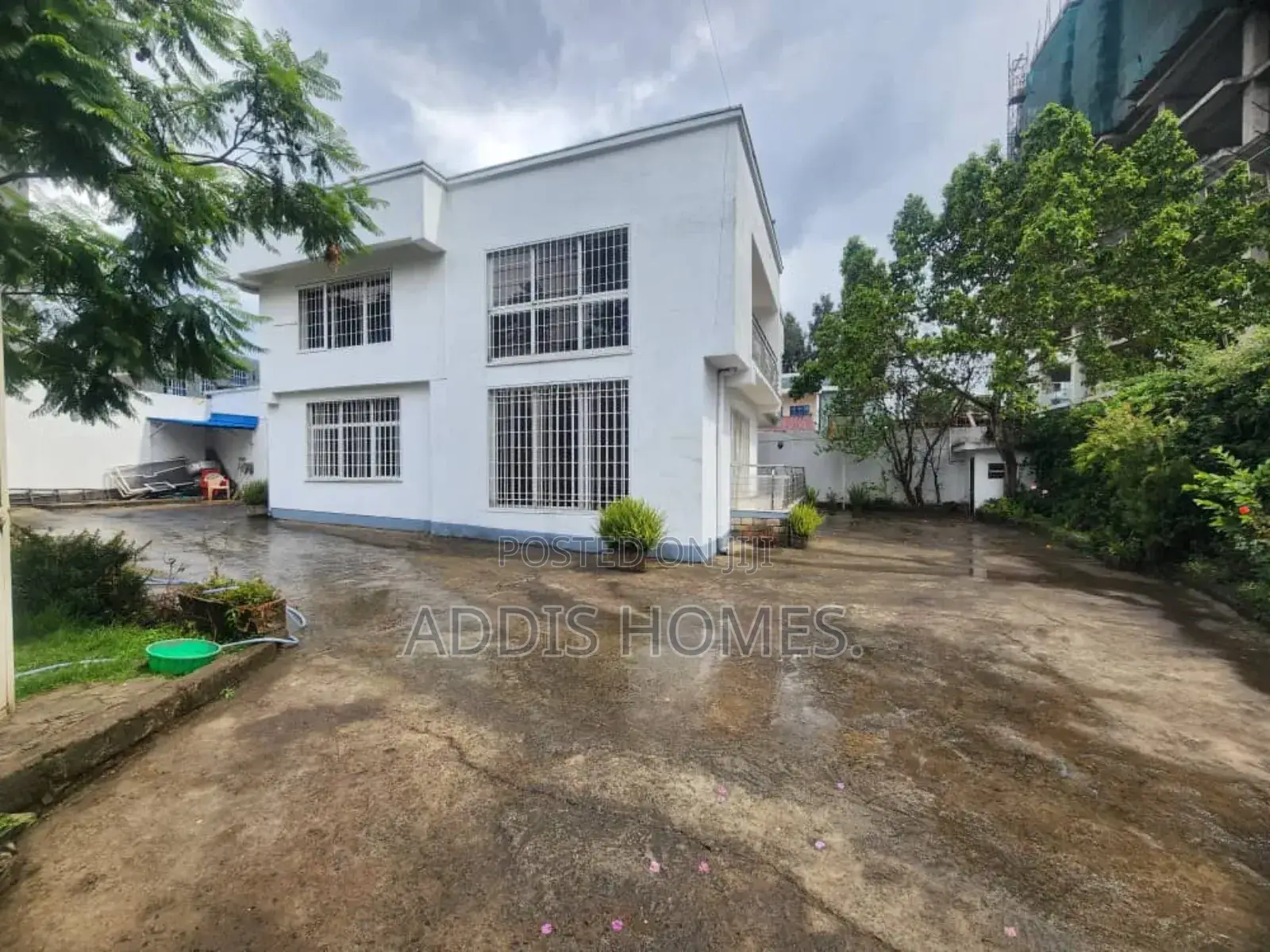 Furnished 4bdrm Villa in Bole for rent