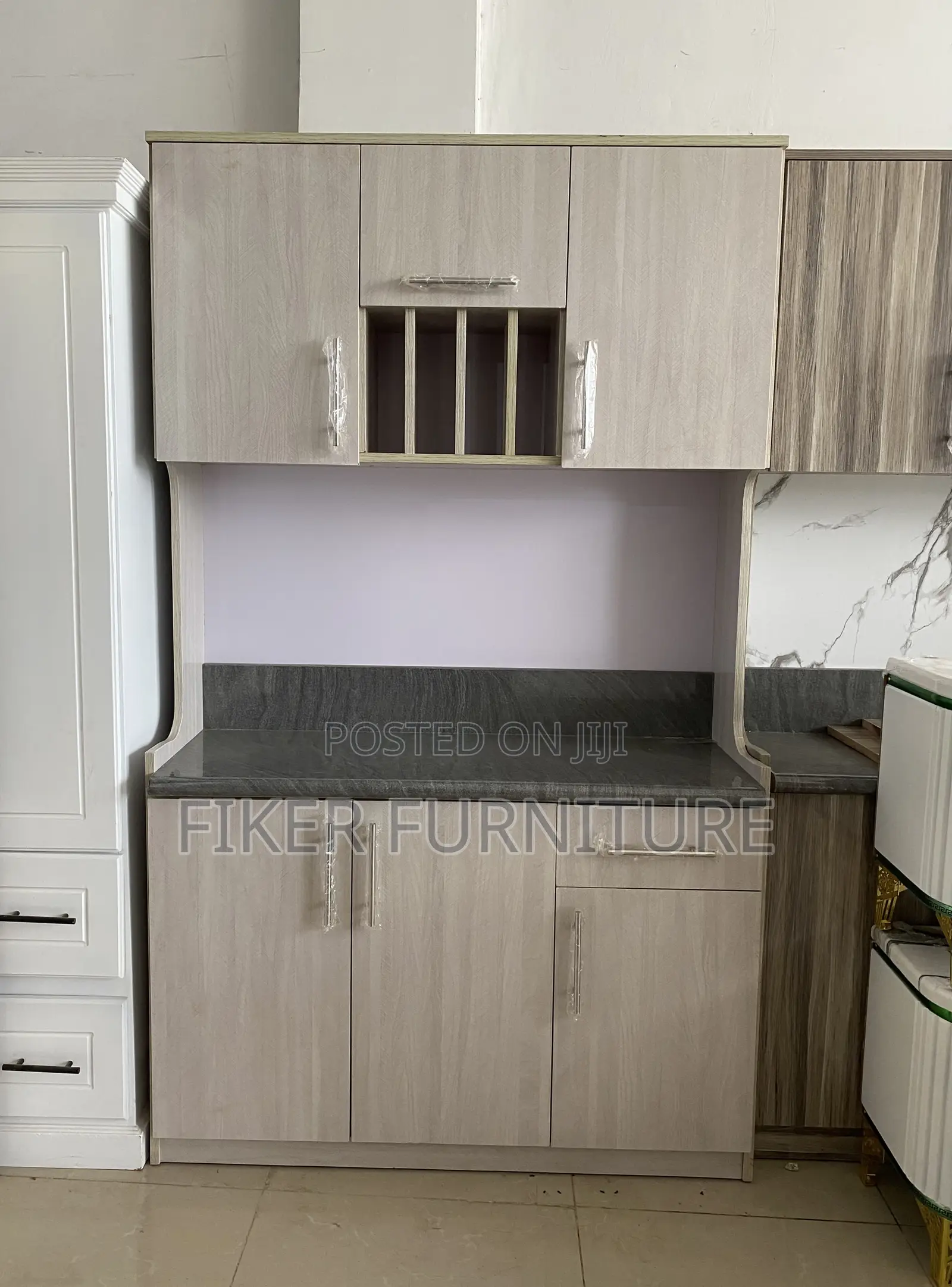 Kitchen Cabinets (ኪችን ካብኔት)