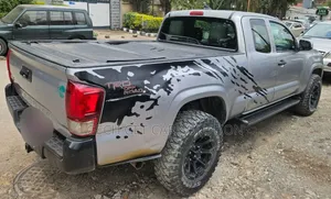 Toyota Tacoma 4dr Double Cab 2016 Silver