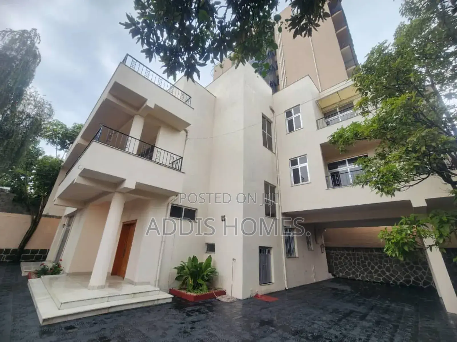 Furnished 12bdrm Villa in Bole for rent