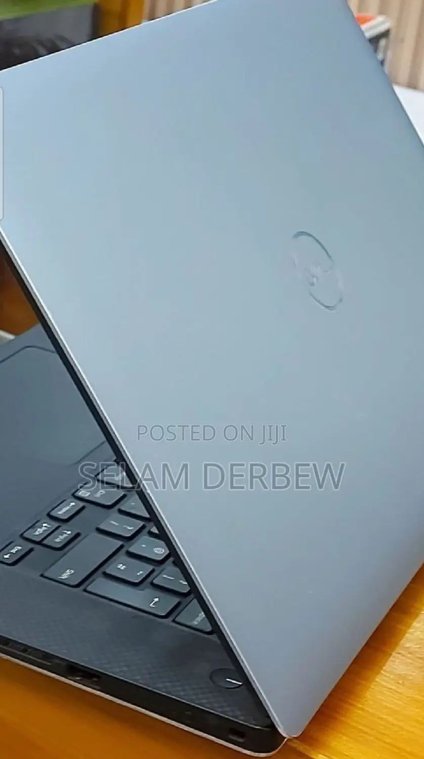 New Laptop Dell XPS 15 16GB Intel Core I7 SSD 512GB