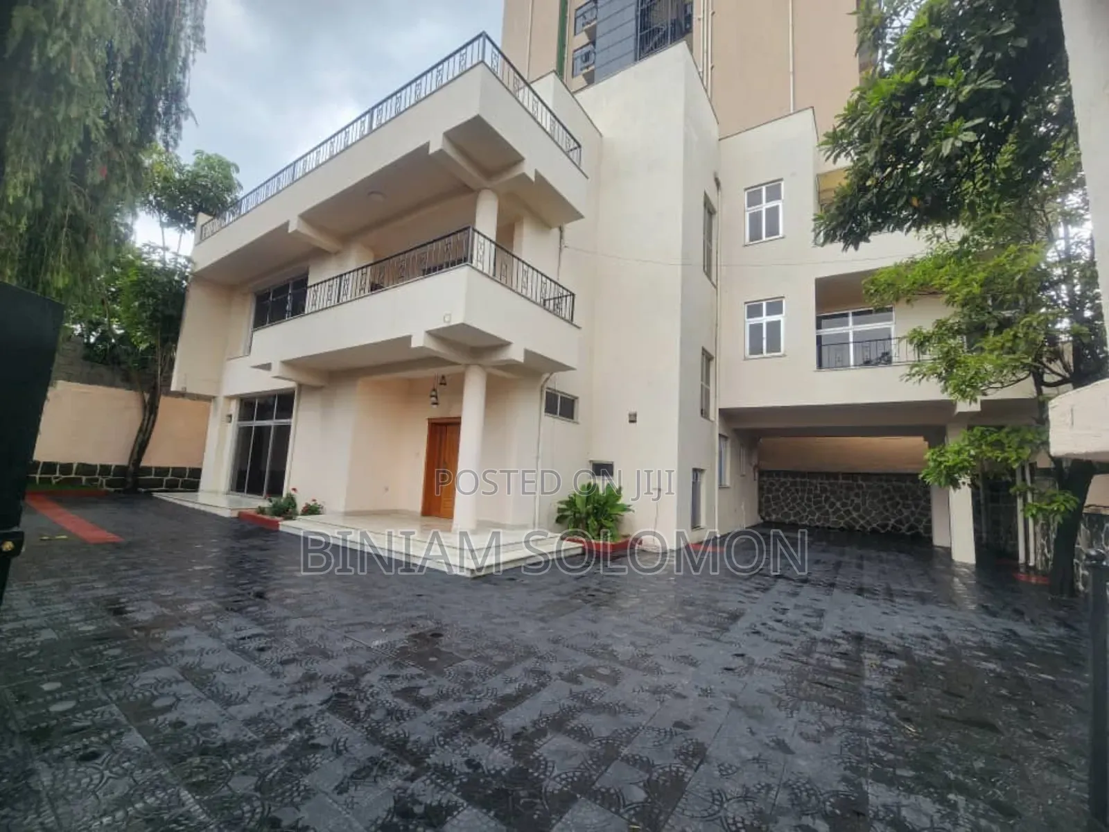 Furnished 12bdrm Villa in Bole for rent