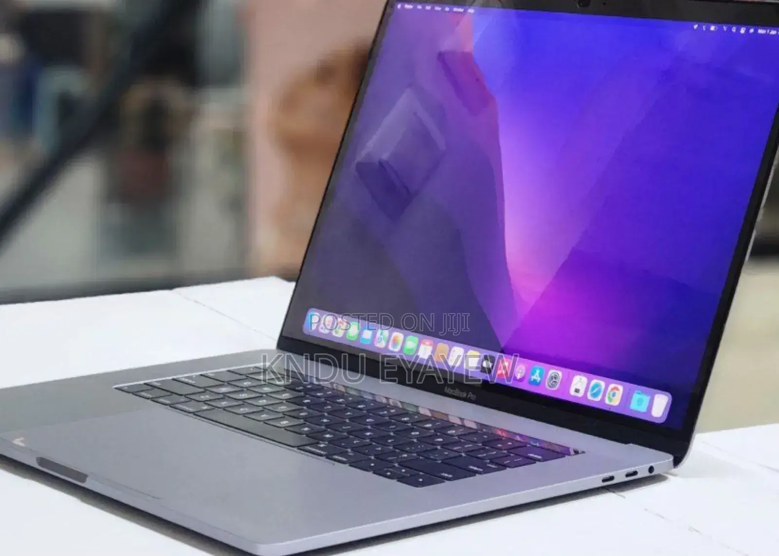 New Laptop Apple MacBook 16GB Intel Core I7 SSD 512GB