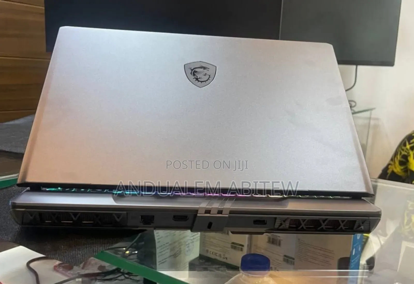 New Laptop MSI Vector 17 HX AI A2XWJG 16GB Intel Core Ultra 7 SSD 1T