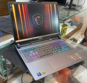 New Laptop MSI Vector 17 HX AI A2XWJG 16GB Intel Core Ultra 7 SSD 1T