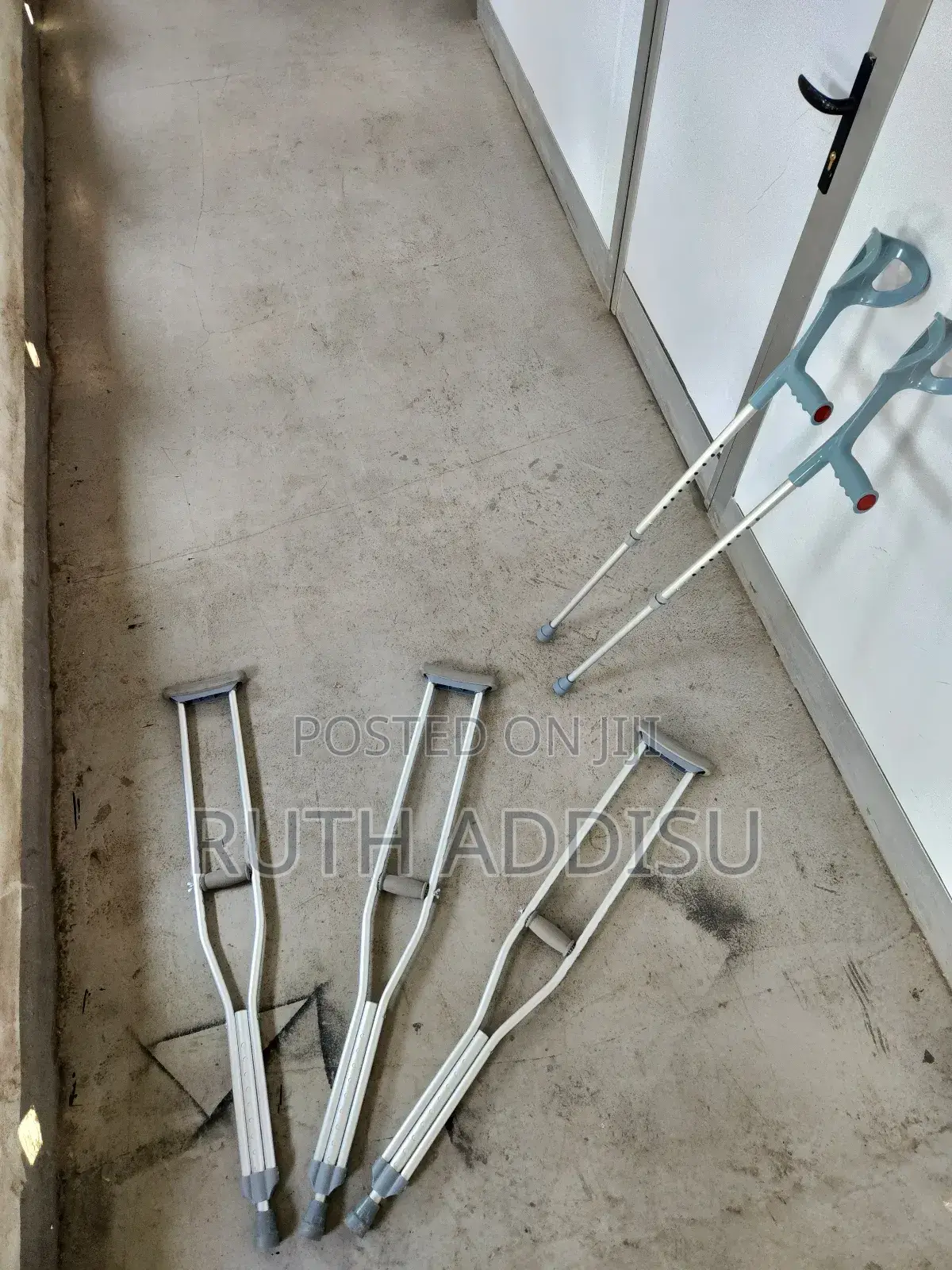 Crutches走出crutches的確crutches走向crutches受在crutches她們crutches