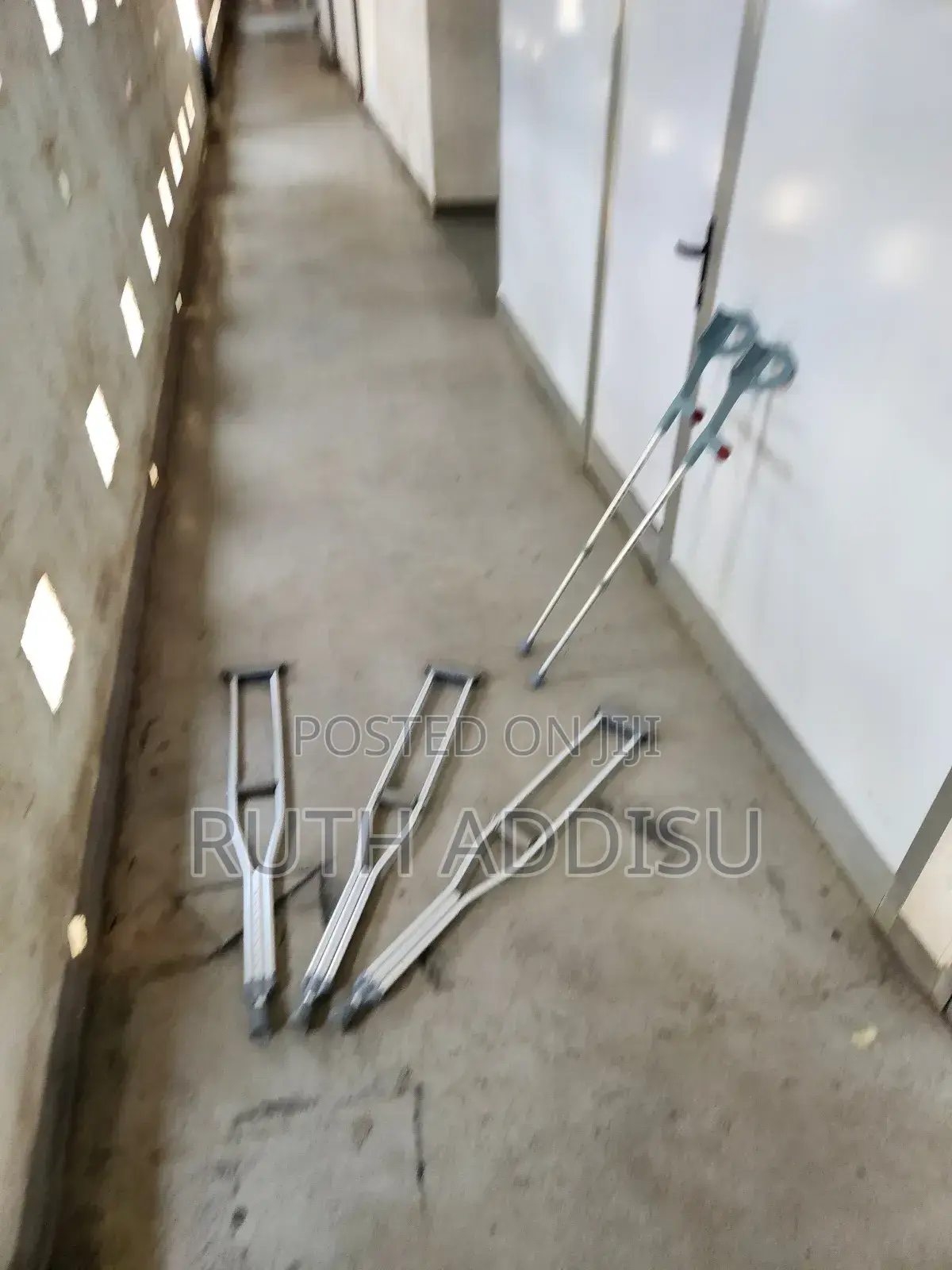 Crutches的士ceutches都要crutches我會crutches未經crutches的確crutches