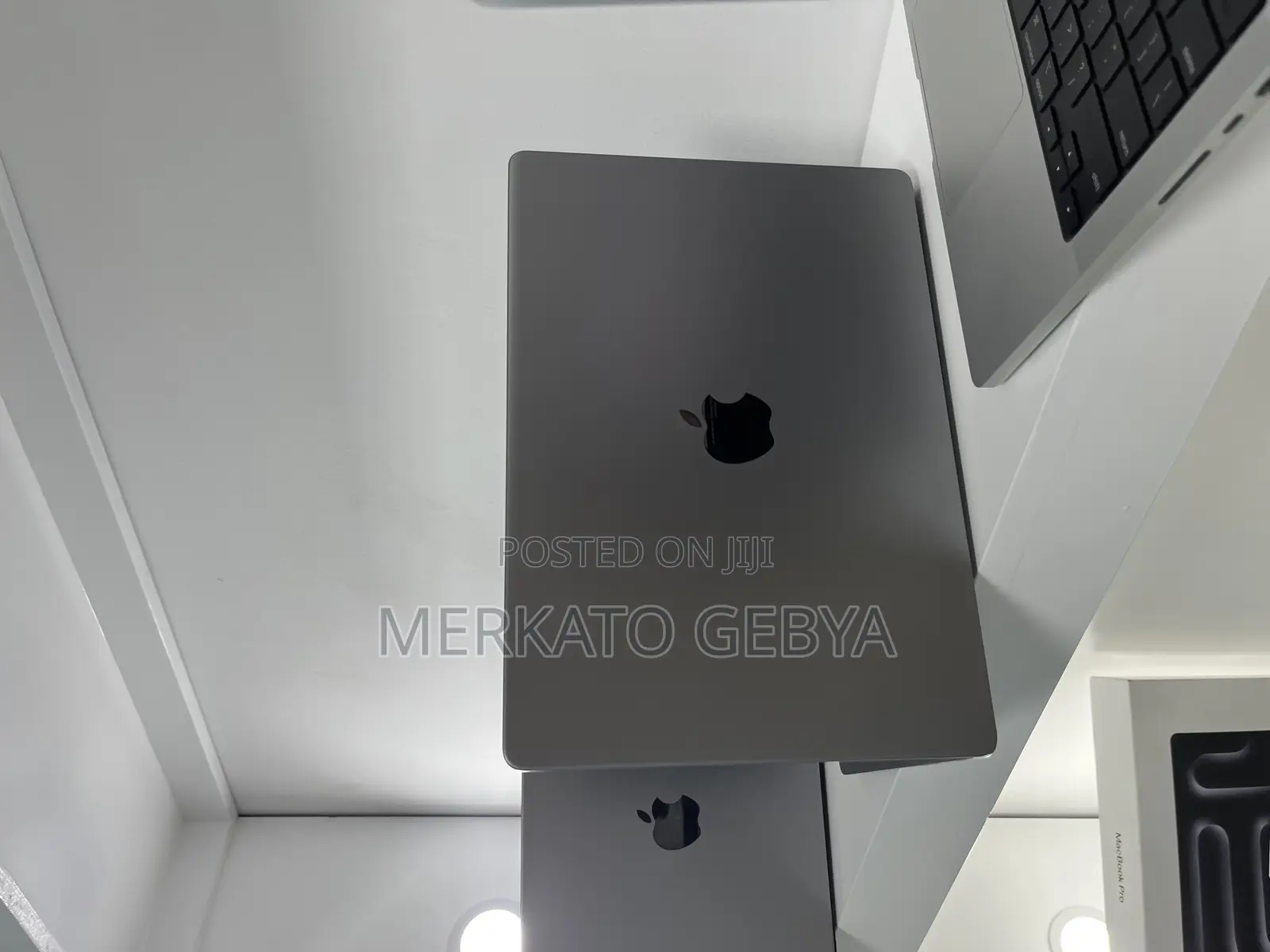 New Laptop Apple MacBook Pro M1 32GB Apple M1 SSD 1T