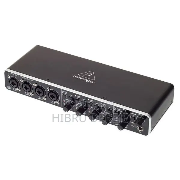 Behringer Umc404