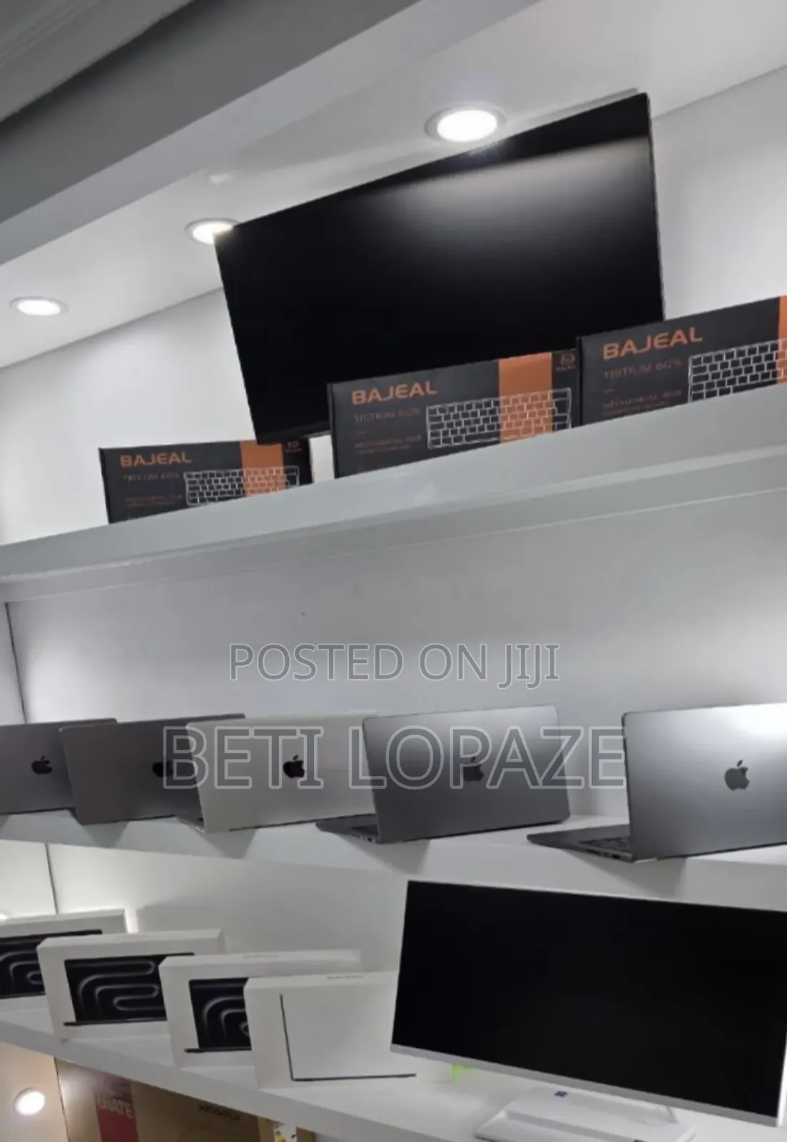 New Laptop Apple MacBook Pro M1 16GB Intel Core I9 SSD 1T