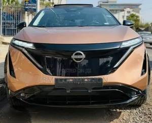 Photo - New Nissan Ariya 2023 Gold