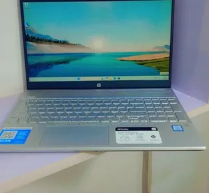 New Laptop HP Pavilion 15 8GB Intel Core I7 SSD 256GB