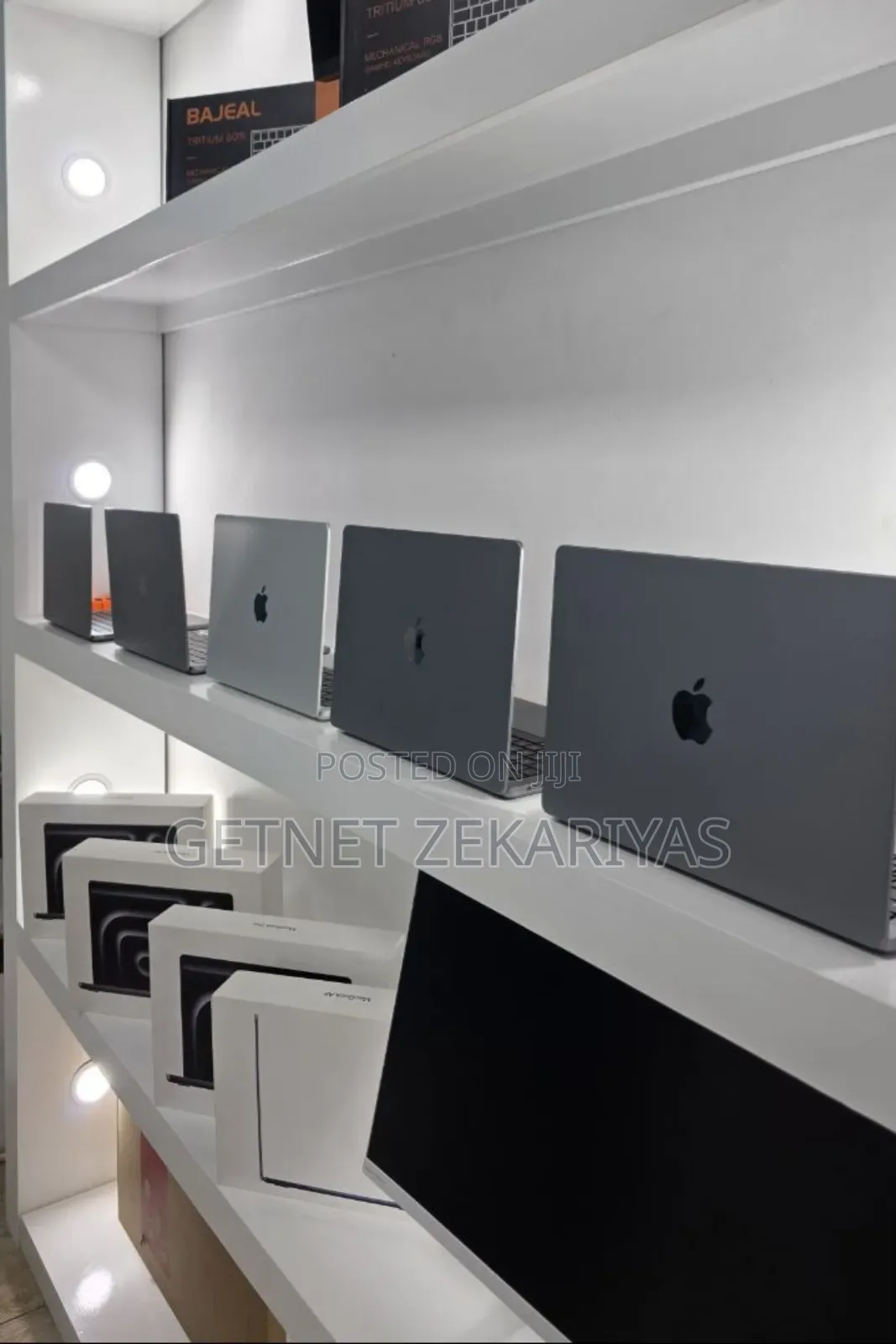 New Laptop Apple MacBook Pro M1 16GB Apple M1 Pro SSD 1T